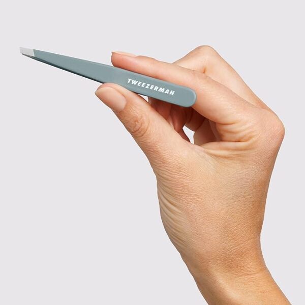 Tweezerman Exclusive Mist Blue Slant Tweezer - Image 4